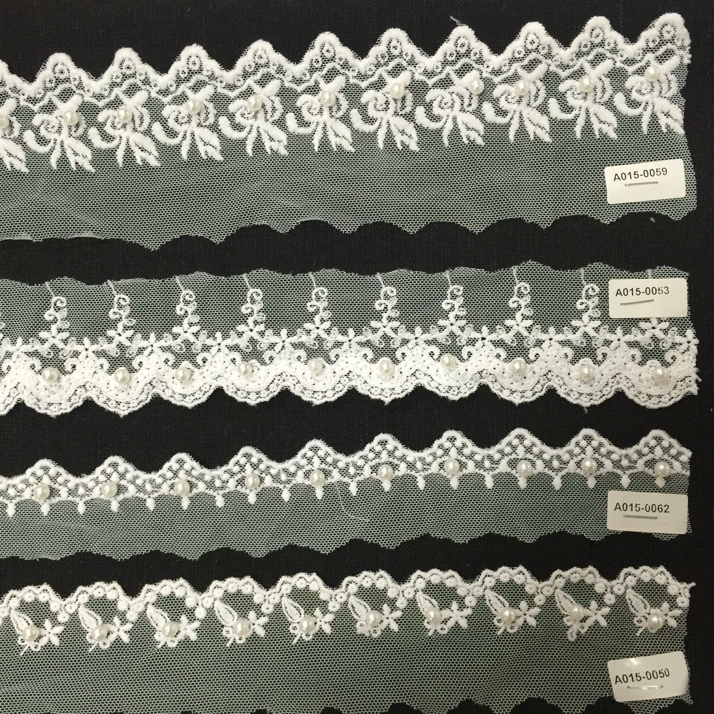 2019 Beautiful Design Crochet Cotton Knitted Lace for Wedding Dress