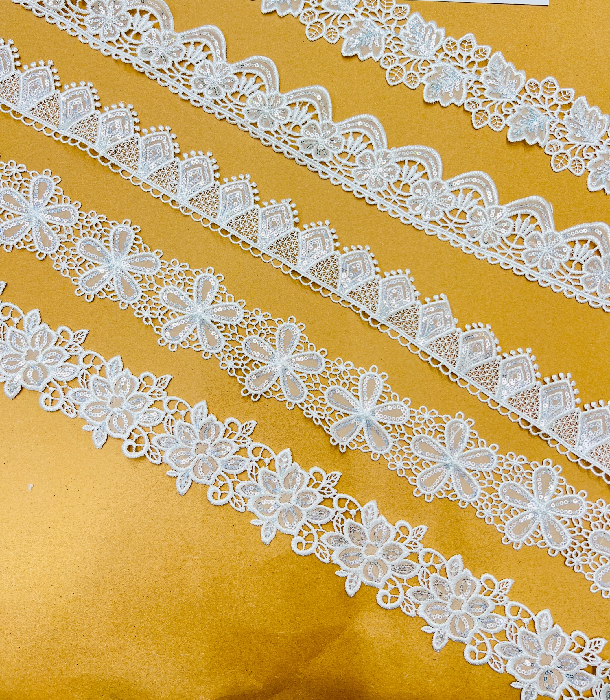 New Arrival Decorative Clothing Sewing Beautiful Braided Sequined Pearl Beaded Lace Trims